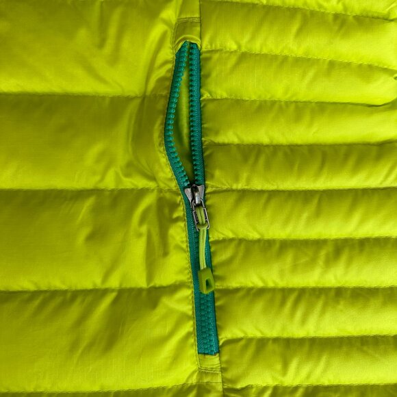 Patagonia Down Sweater Jacket/ Neon Green w Teal Lining / Women LG / LIKE NEW! - Picture 3 of 13